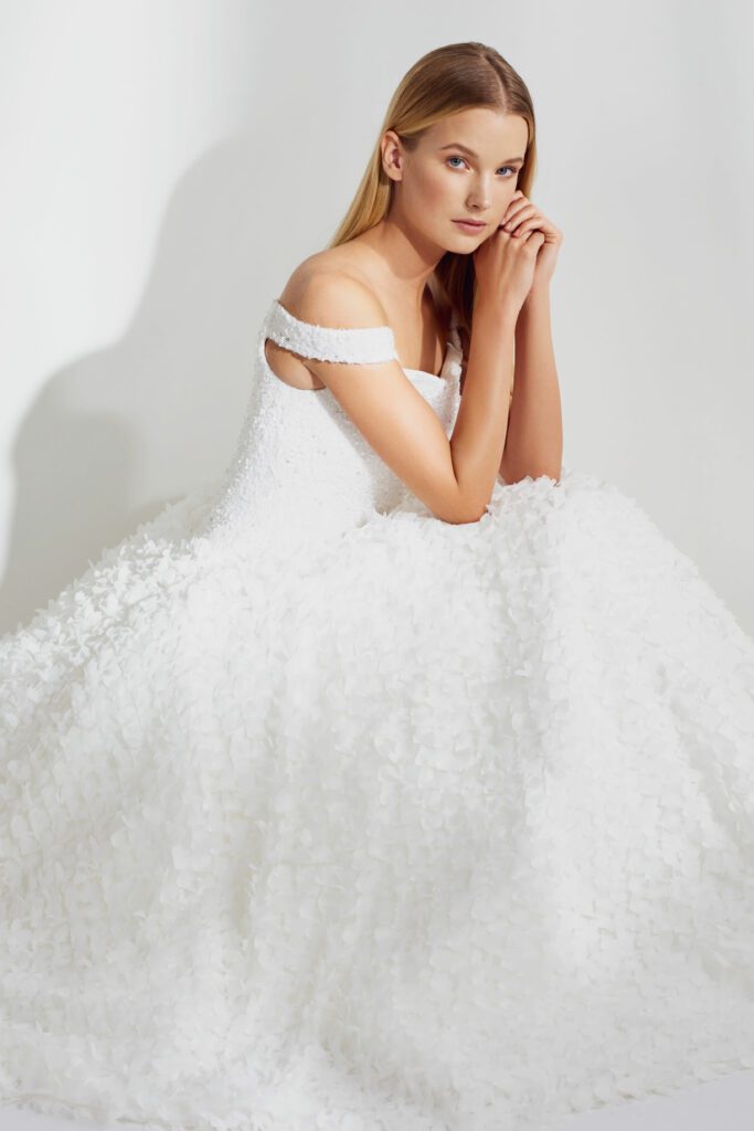 Suknie ślubne z motywem 3D - zdjęcie 4