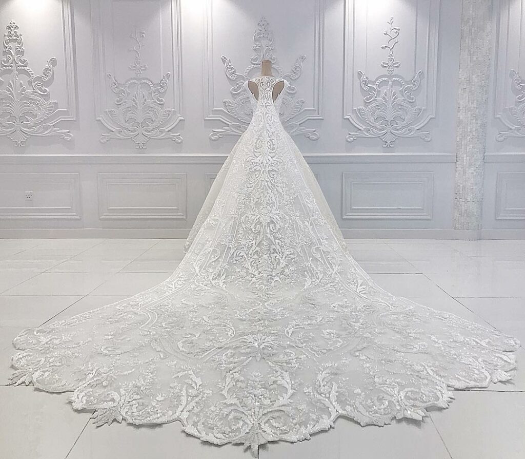 Suknie ślubne dla księżniczek - Michael Cinco - zdjęcie 1