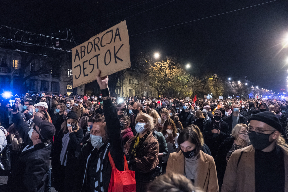 protesty przeciw zaostrzaniu prawa aborcyjnego w Polsce